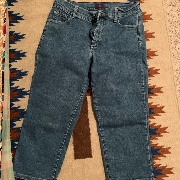 Capris - Picture 2 of 3